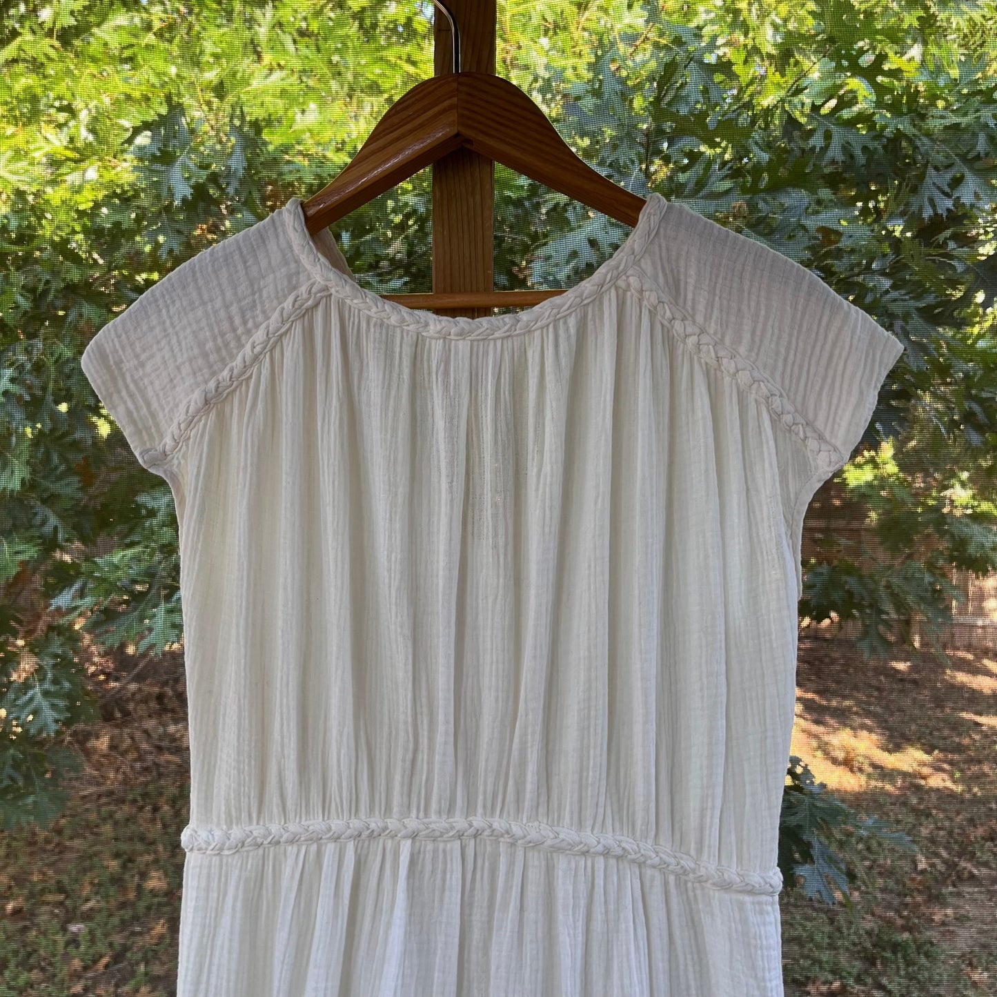 Anthropologie White Gauzy Button Front Tunic Topper Size S