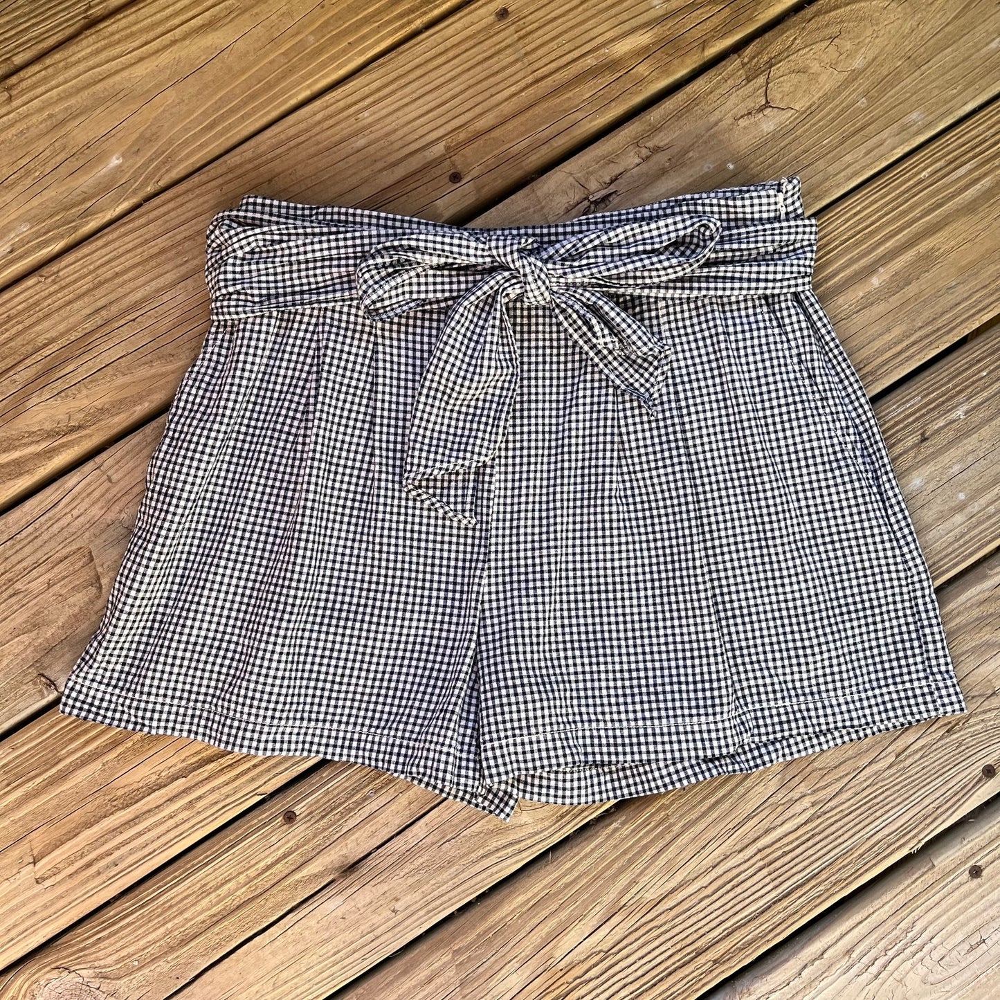 Anthropologie Cartonnier Women's Black And White Gingham Tie Shorts Size 14