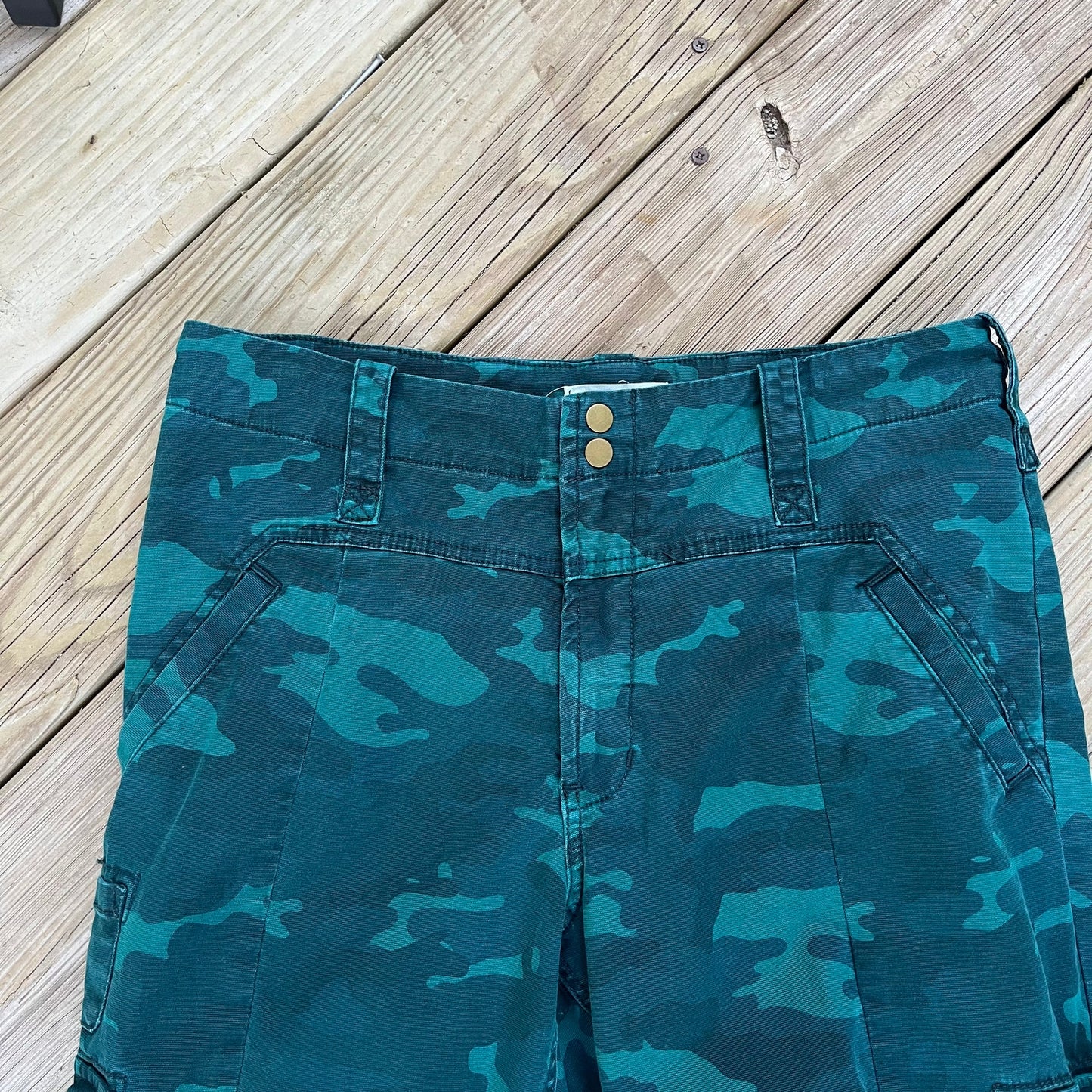 Anthropologie Austin Camo Cargo Pants Green Size 32 Waist