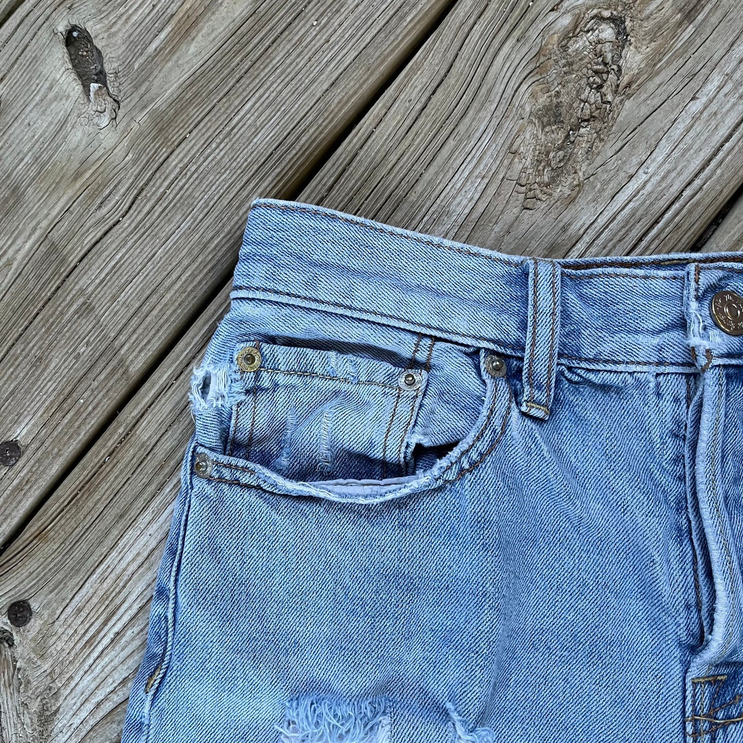 Free People We The Free Button Fly Distressed Denim Jean Shorts Size 25