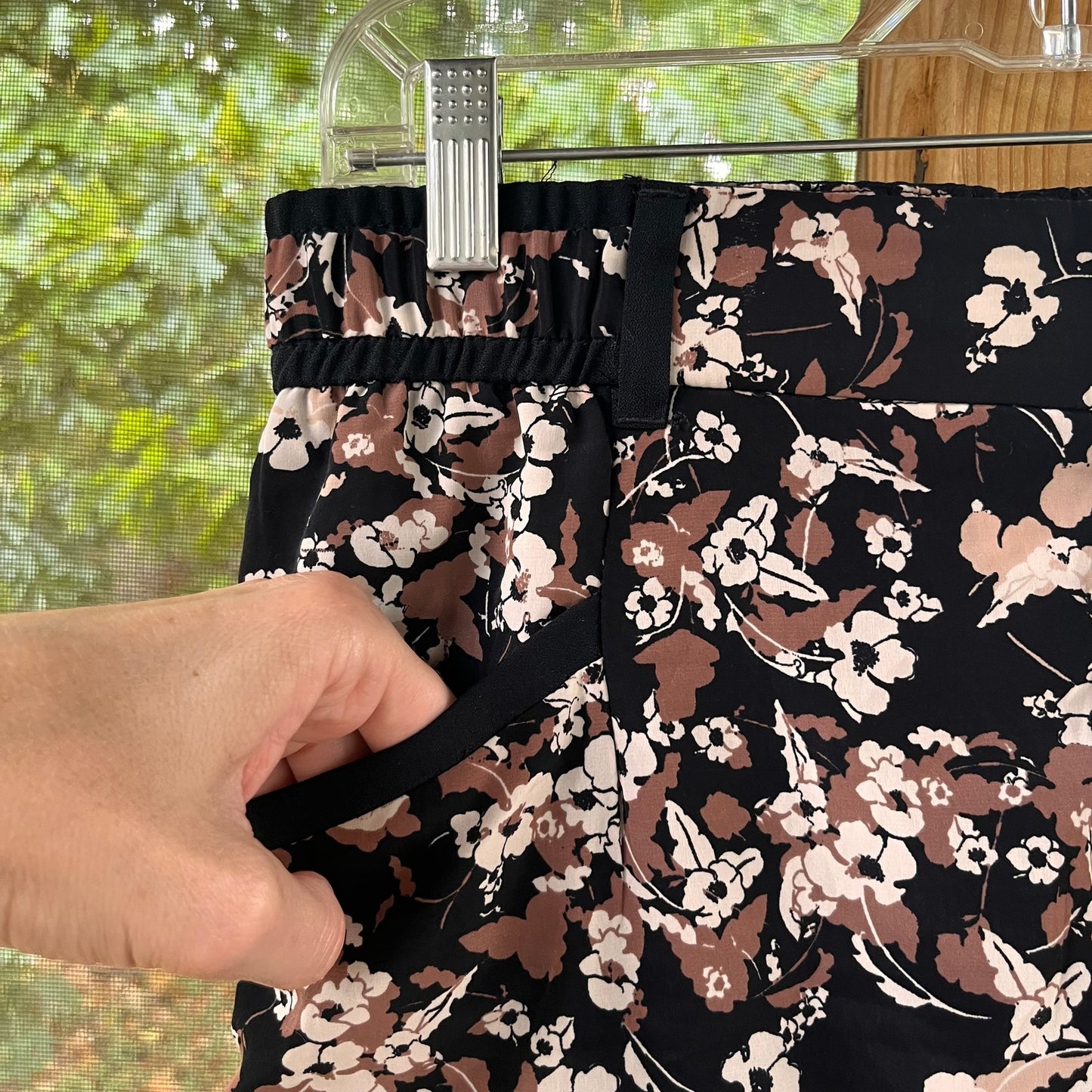 Anthropologie Cartonnier Nasella Joggers Black And Brown Floral Size 8