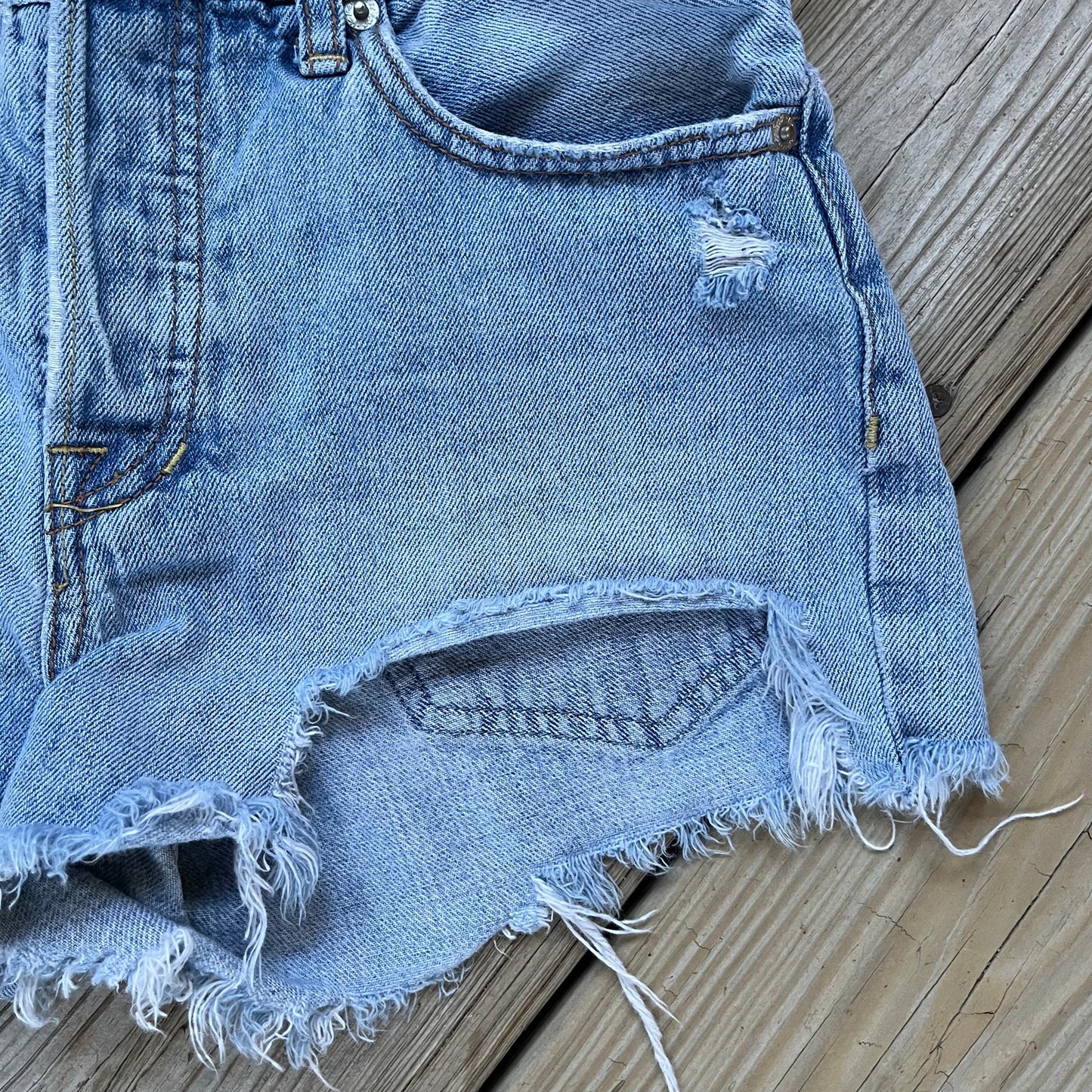 Free People We The Free Button Fly Distressed Denim Jean Shorts Size 25