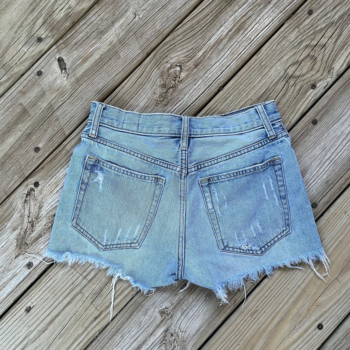 Free People We The Free Button Fly Distressed Denim Jean Shorts Size 25