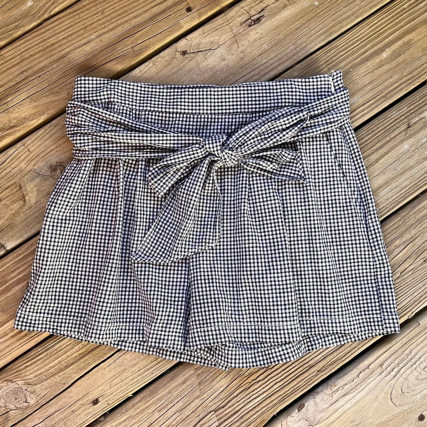 Anthropologie Cartonnier Women's Black And White Gingham Tie Shorts Size 14